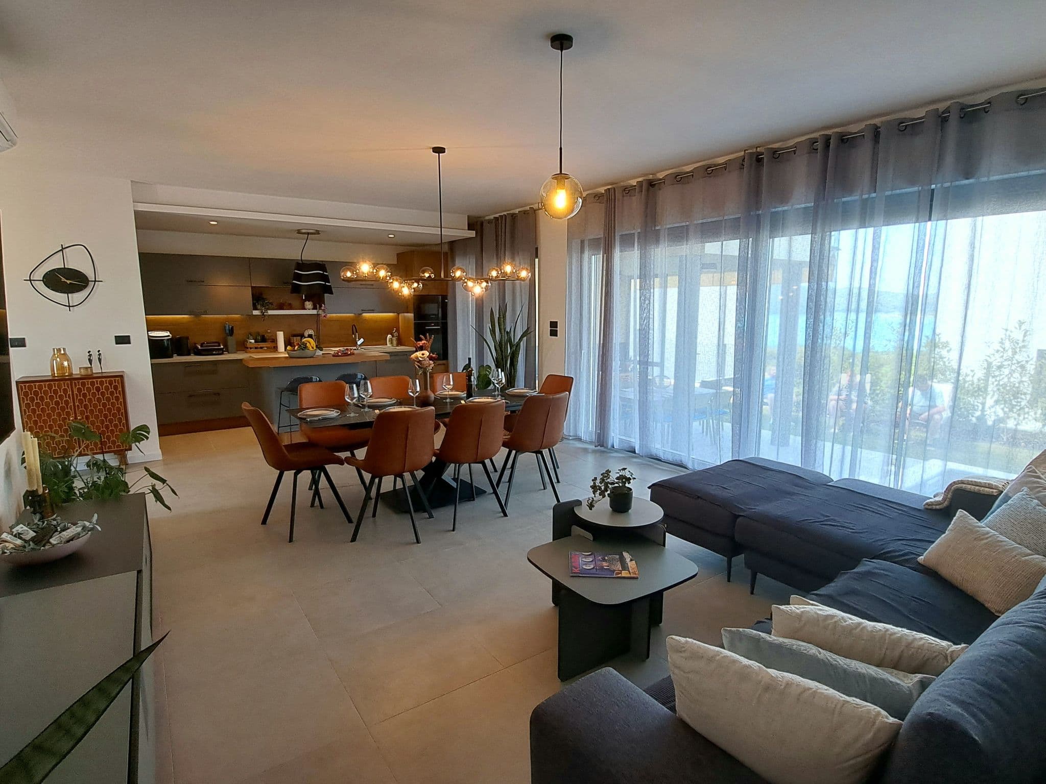 Kitchen / Dining Room
