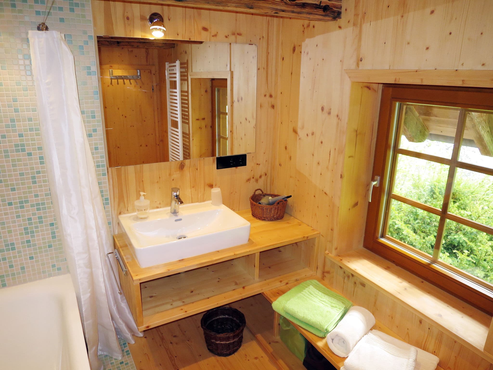 Bathroom / Wellness