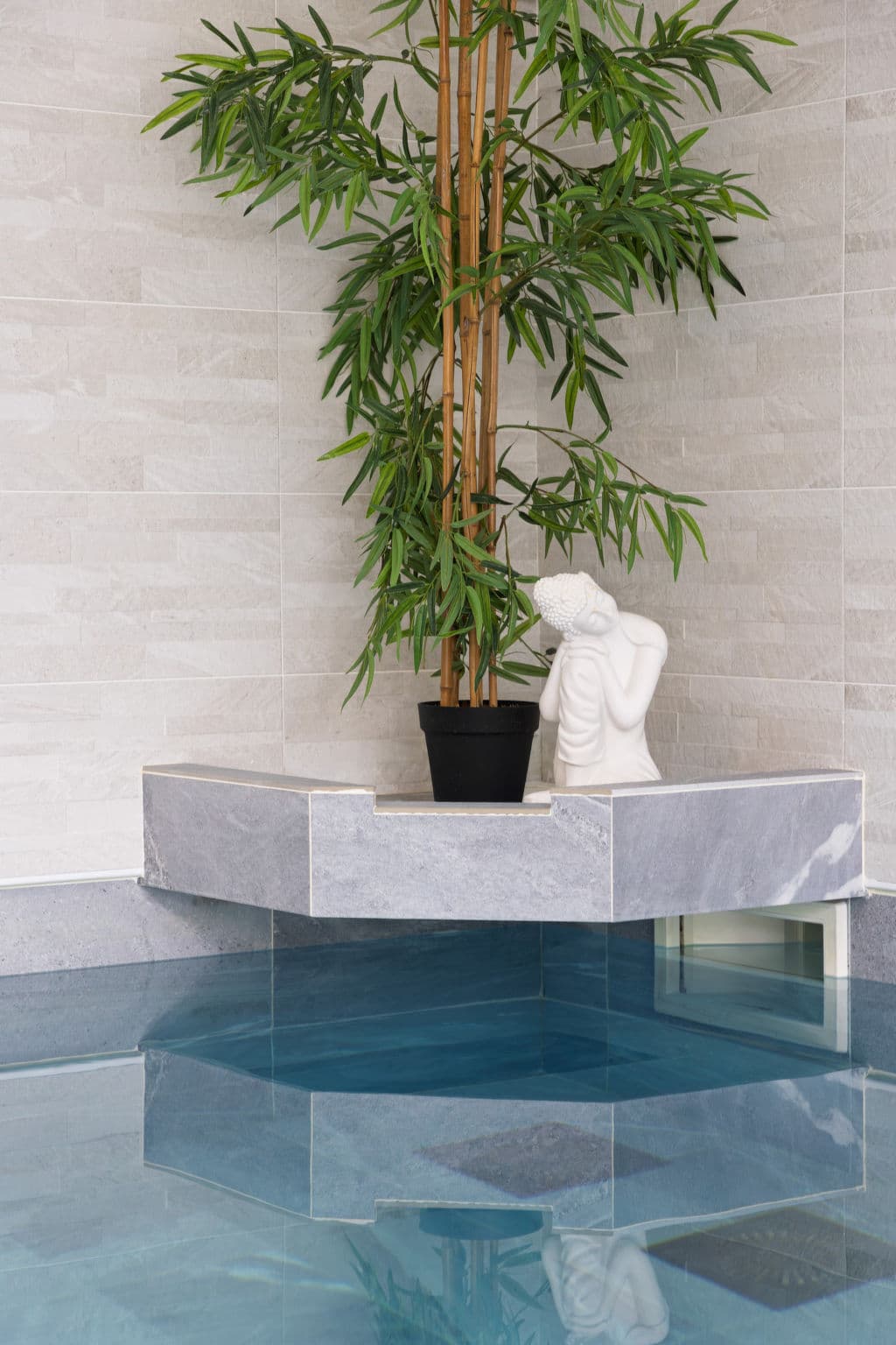Pool Indoor