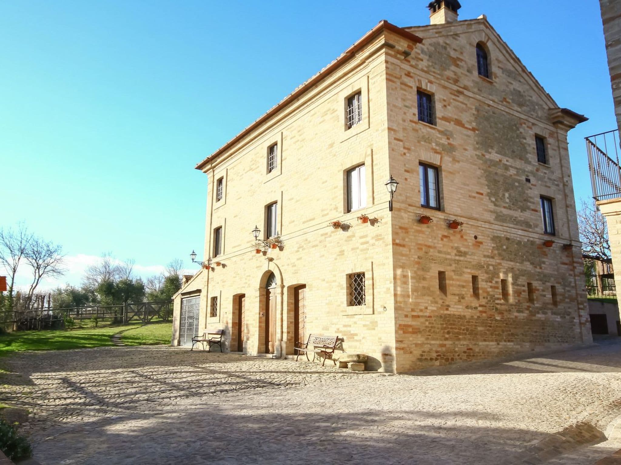 Gallery Image 13