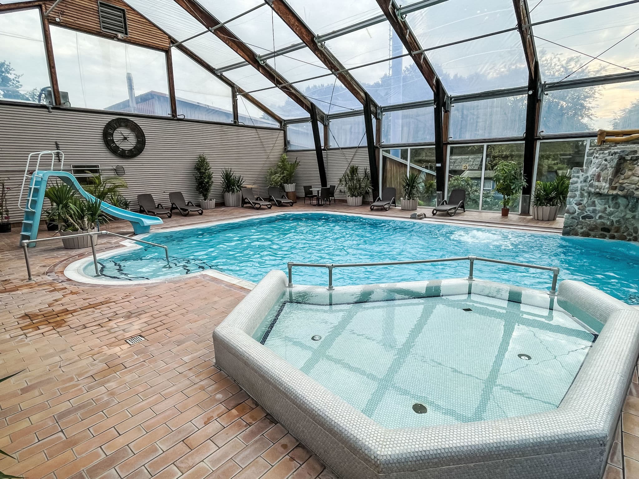 Pool Indoor
