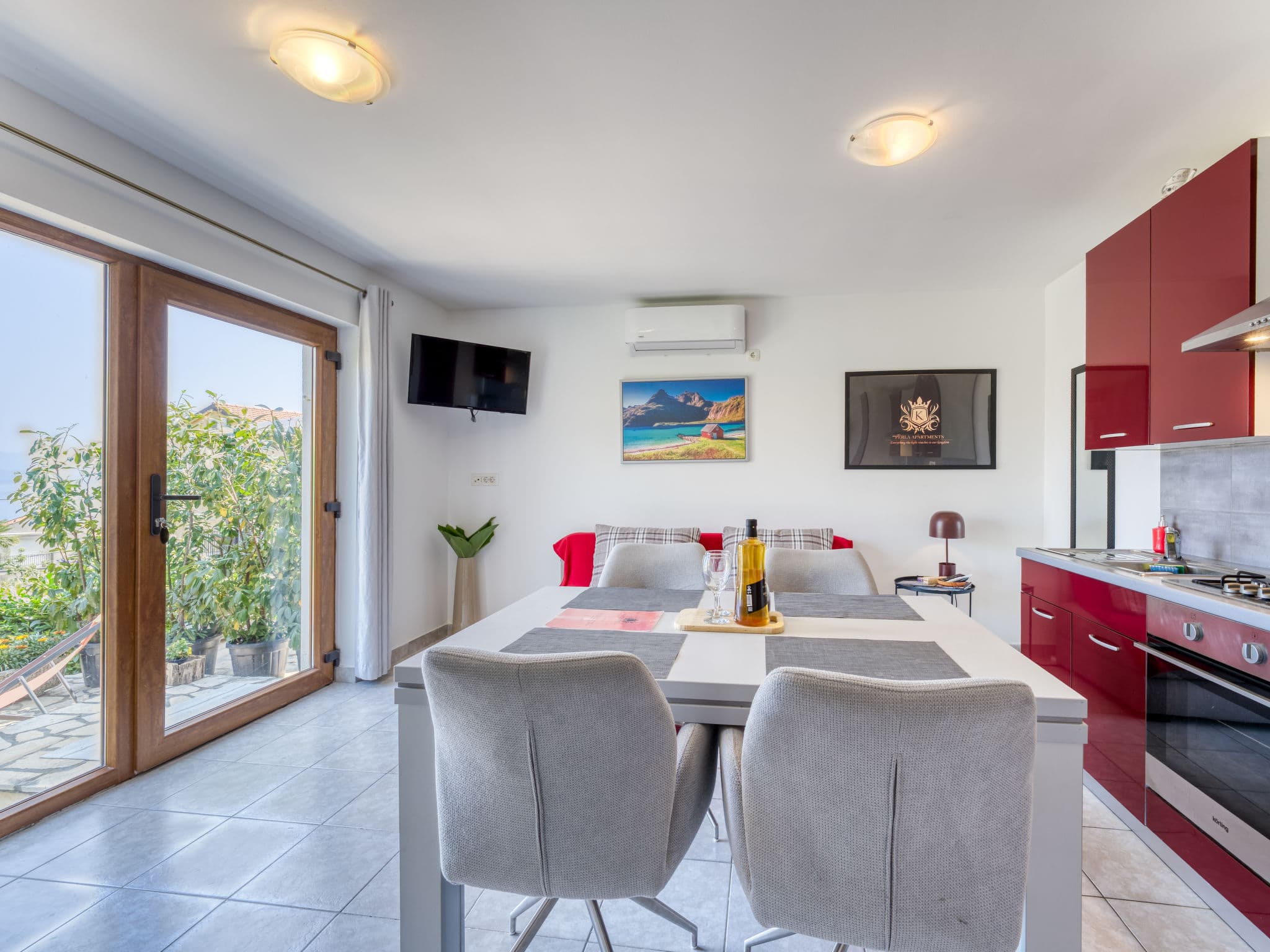 Kitchen / Dining Room