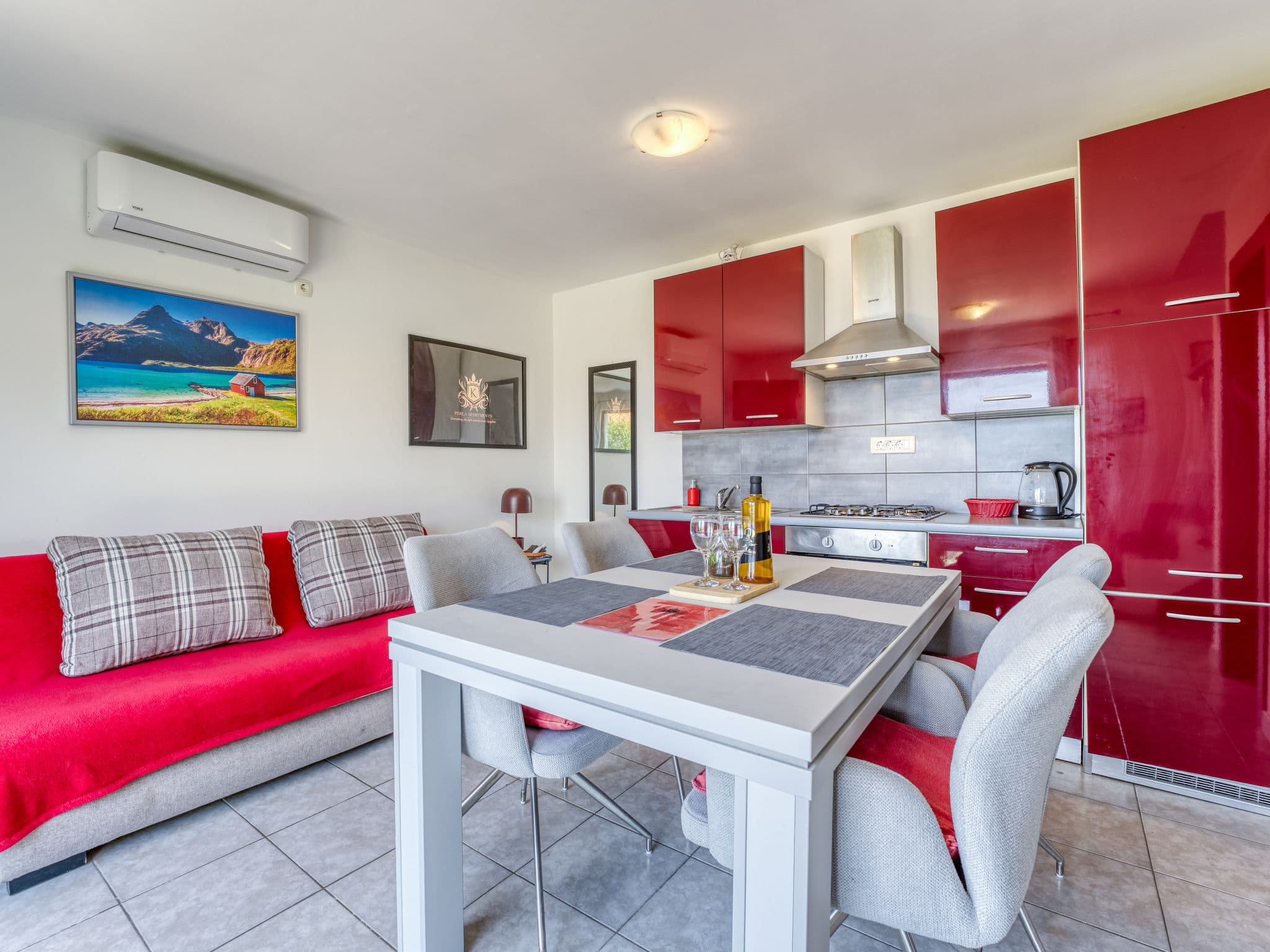 Kitchen / Dining Room
