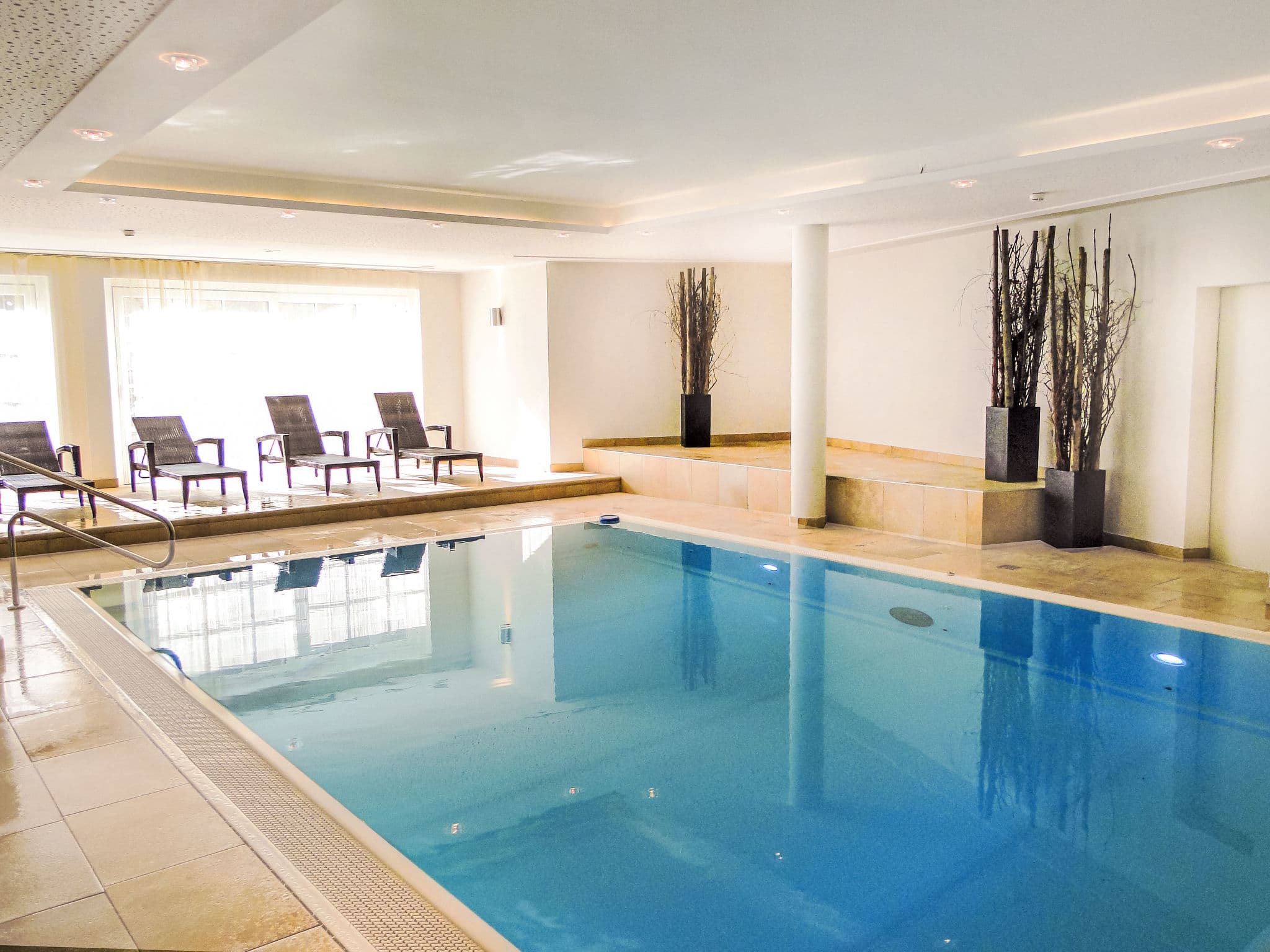 Pool Indoor