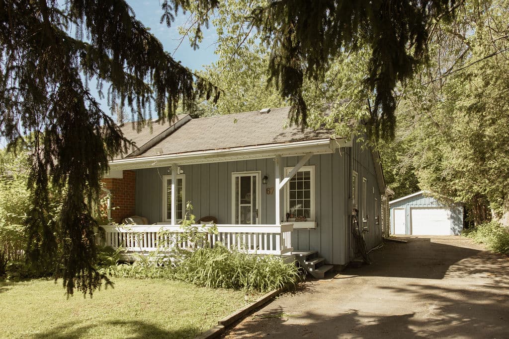Large Driveway and beautiful porch