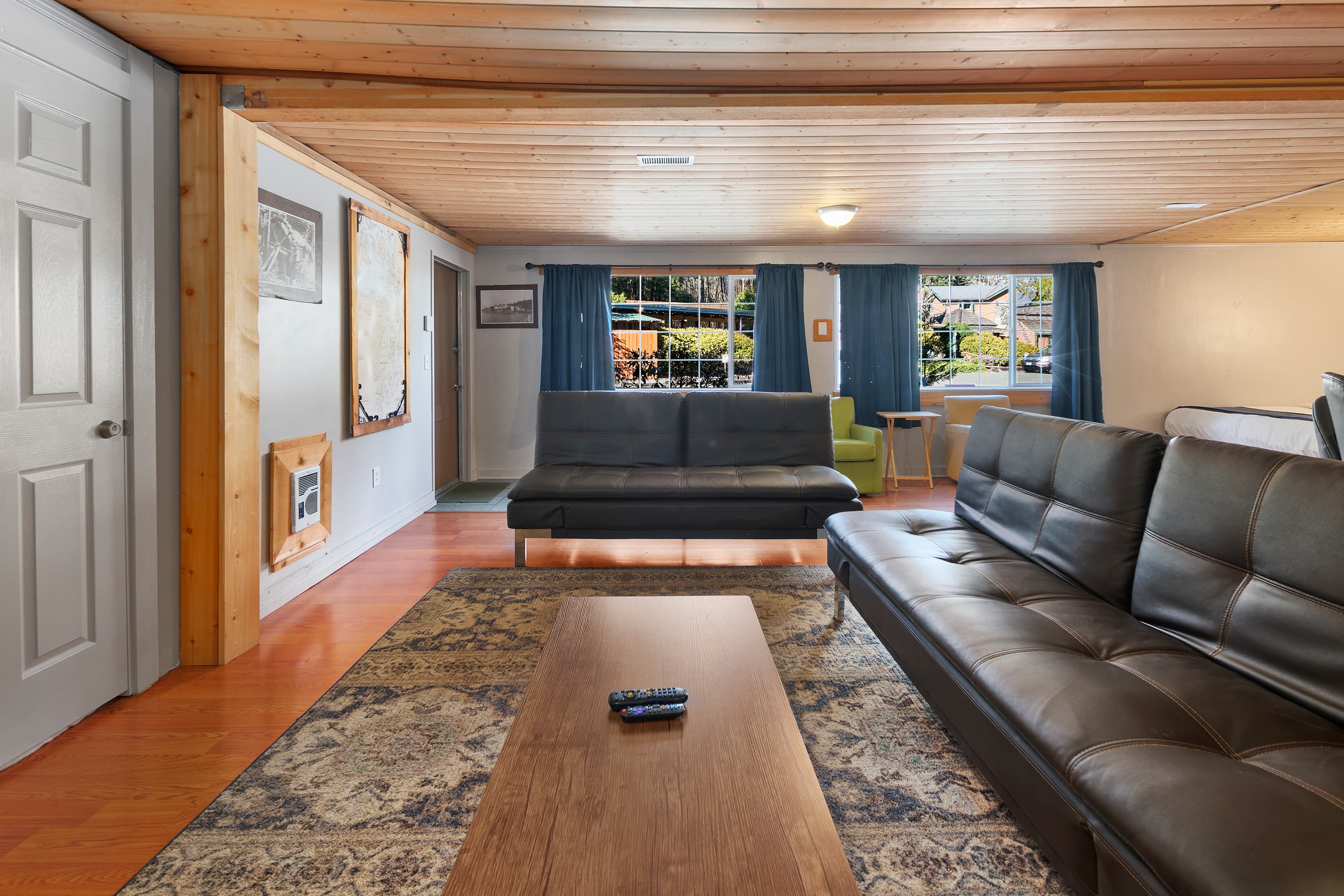 15 Living Room