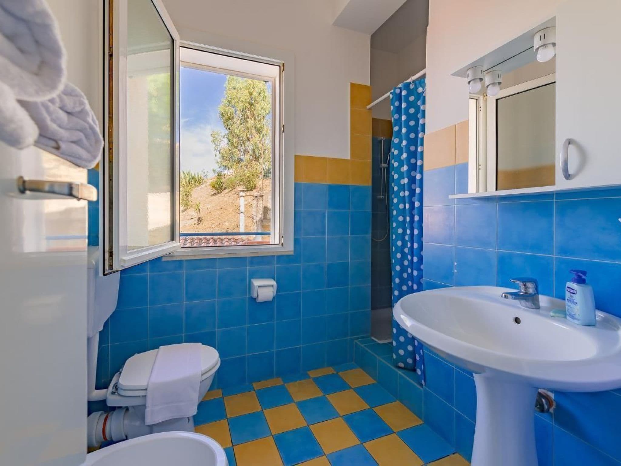 Gallery Image 9
