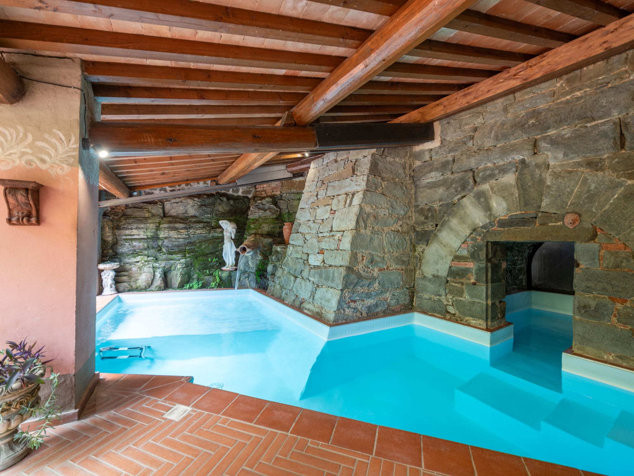 Pool Indoor