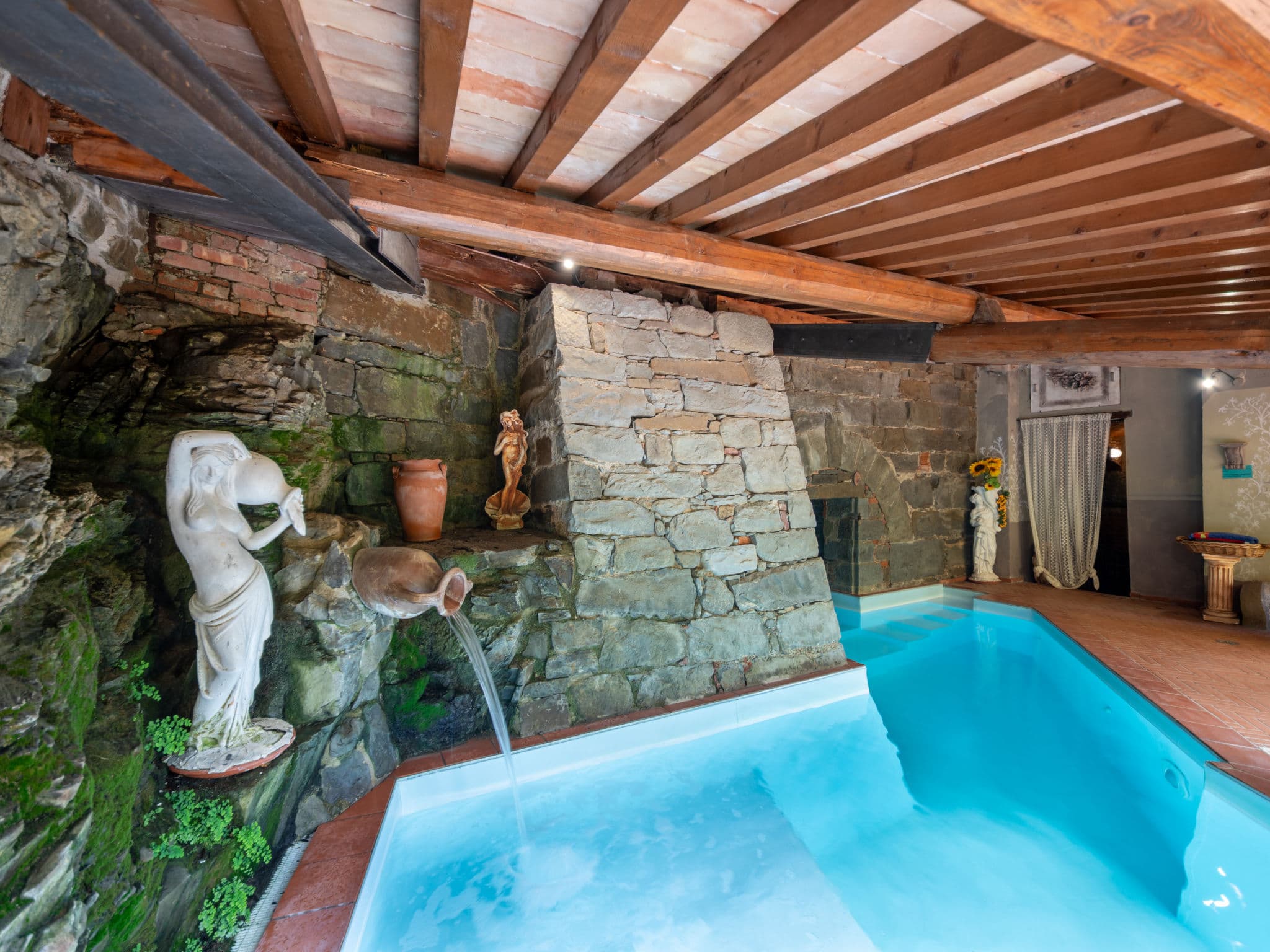 Pool Indoor