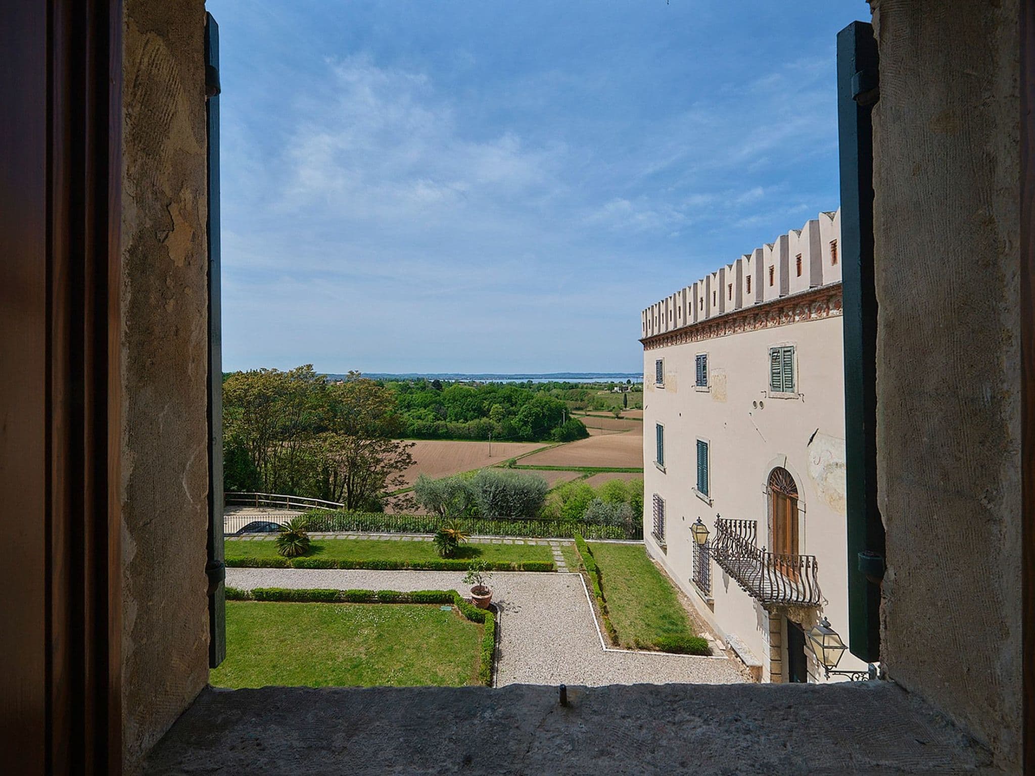 Gallery Image 14