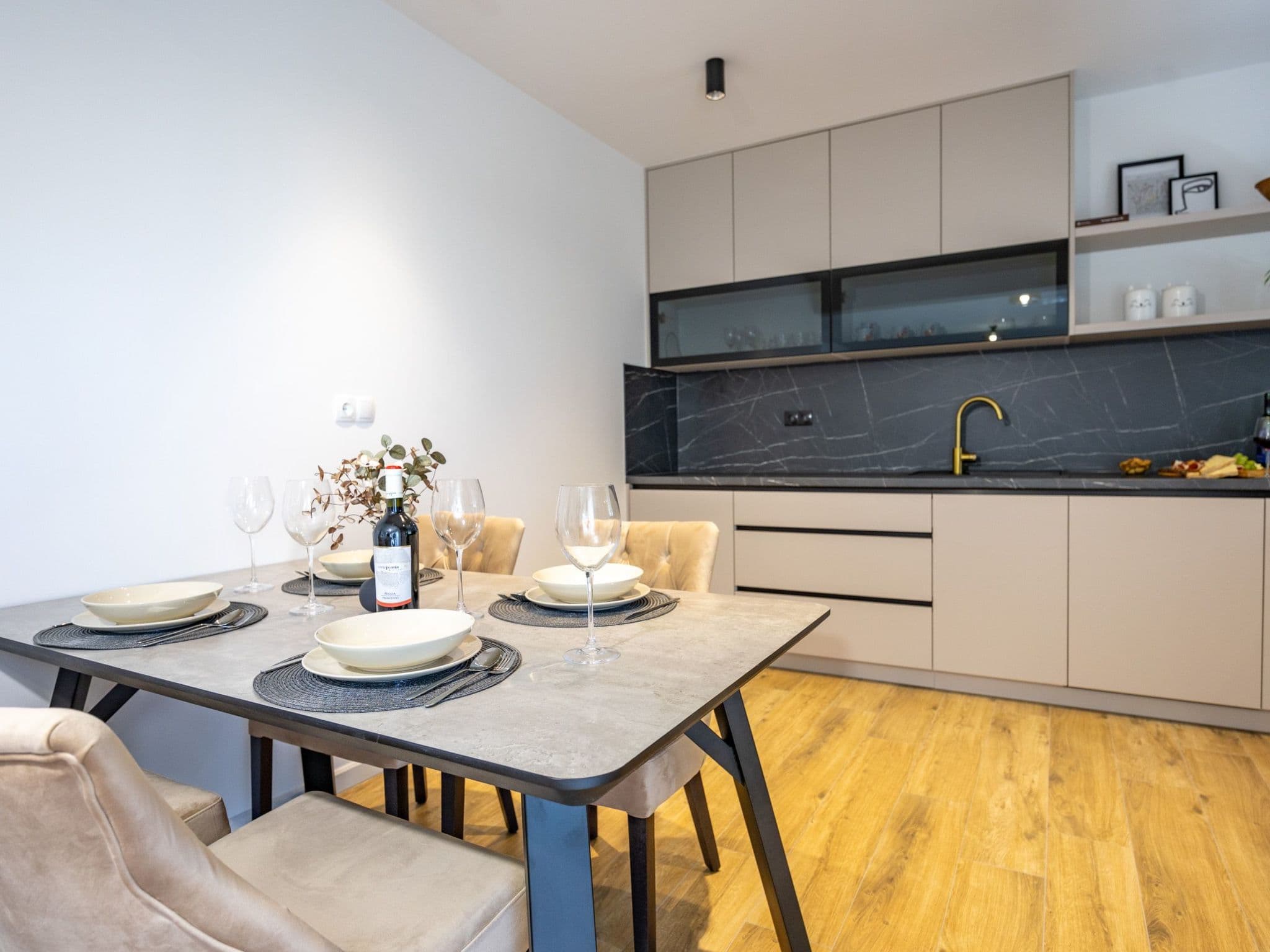 Kitchen / Dining Room