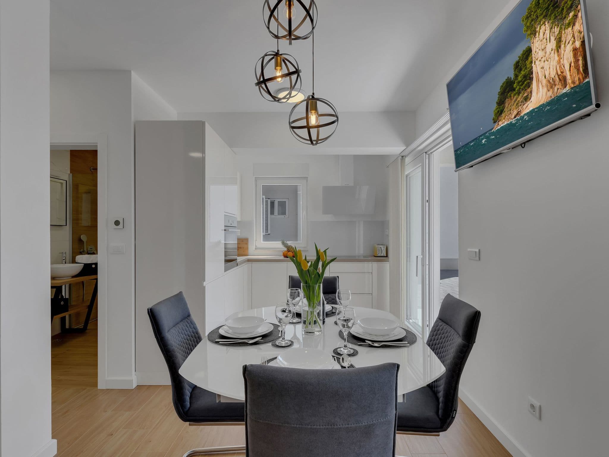 Kitchen / Dining Room