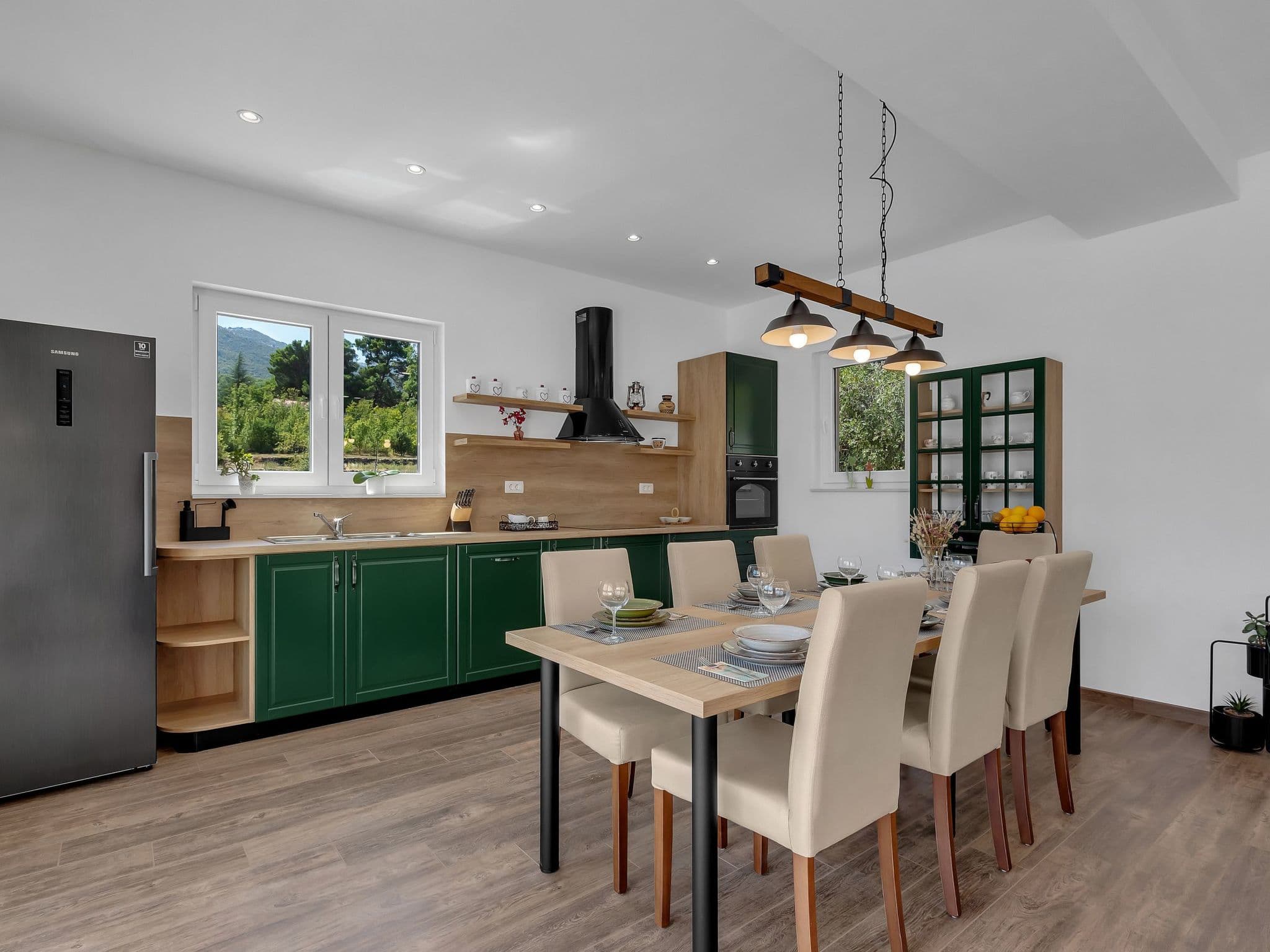 Kitchen / Dining Room