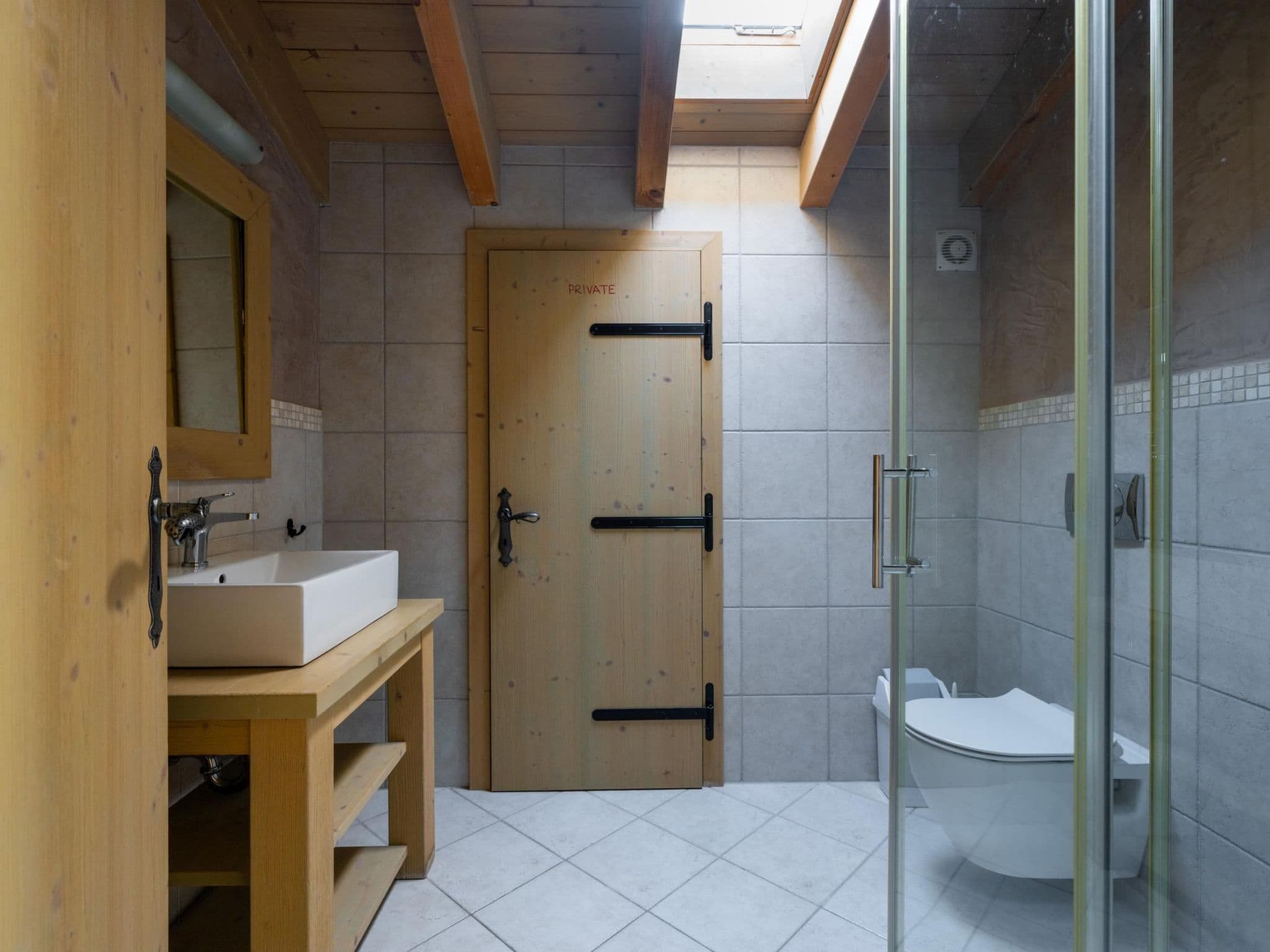 Bathroom / Wellness