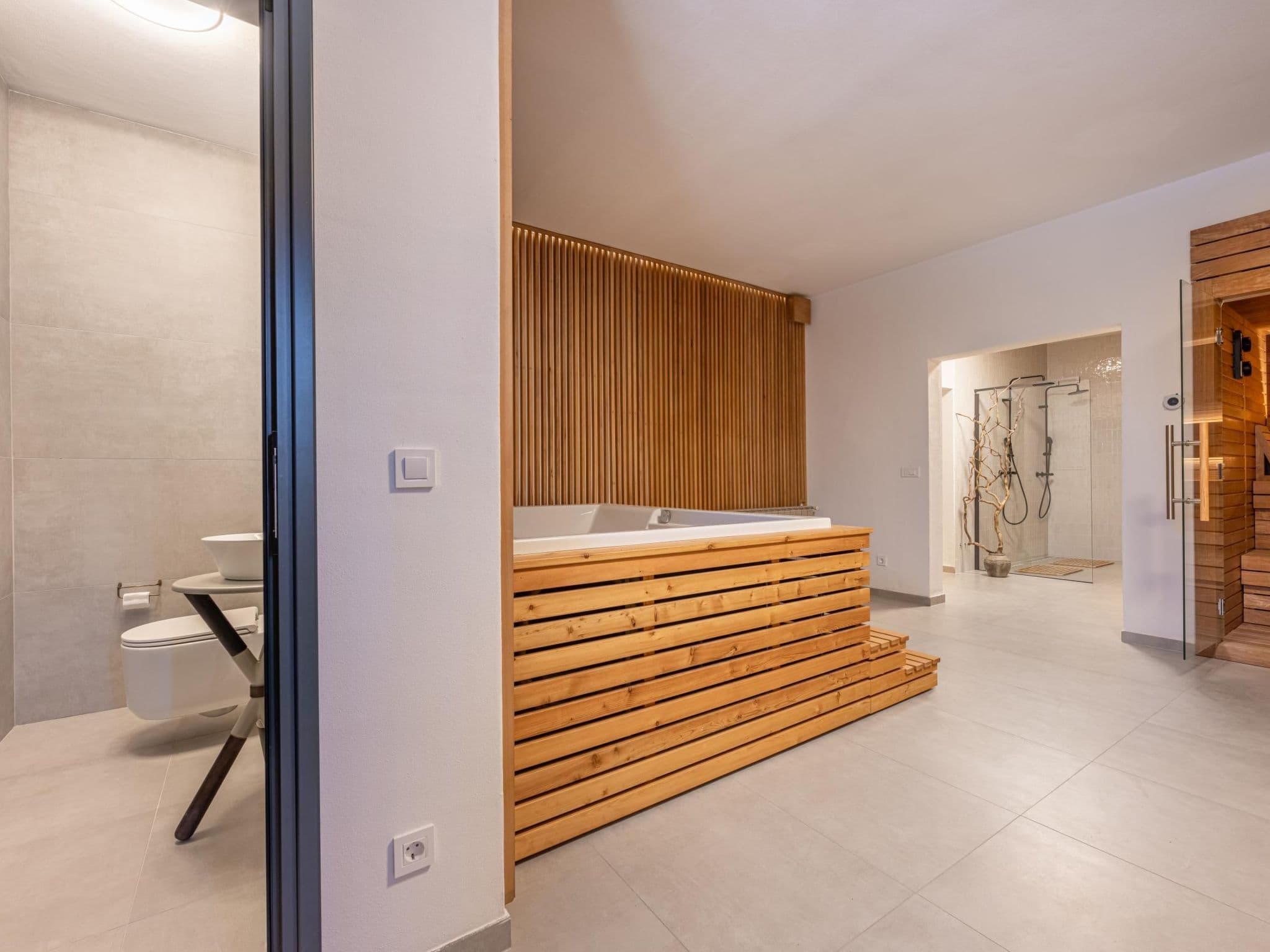 Bathroom / Wellness
