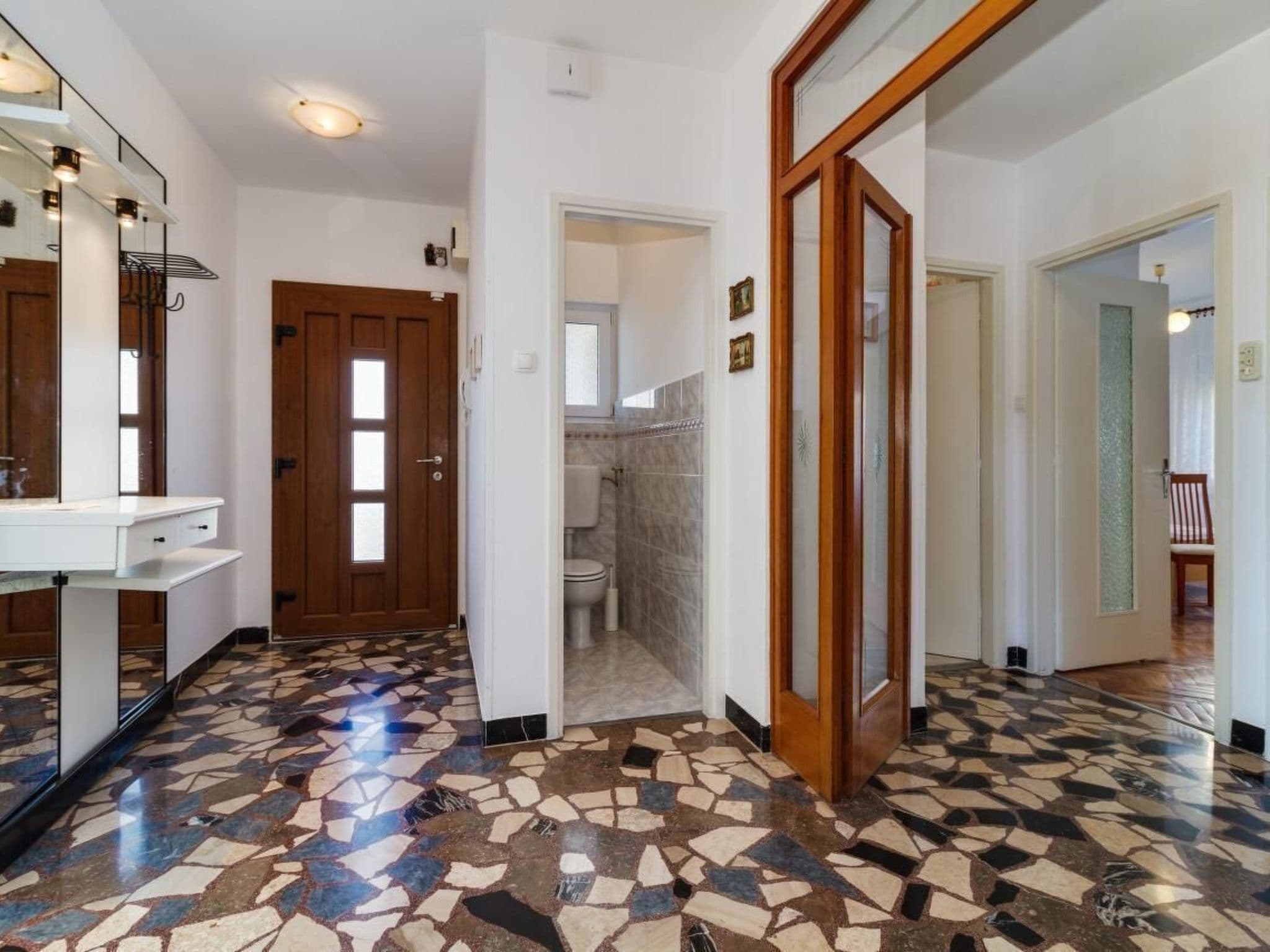Gallery Image 10
