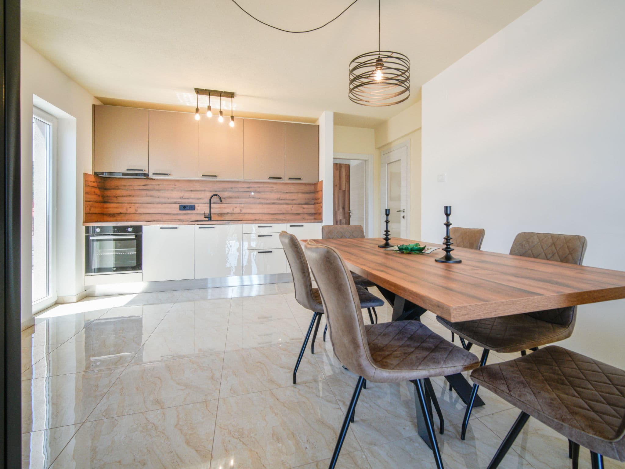 Kitchen / Dining Room