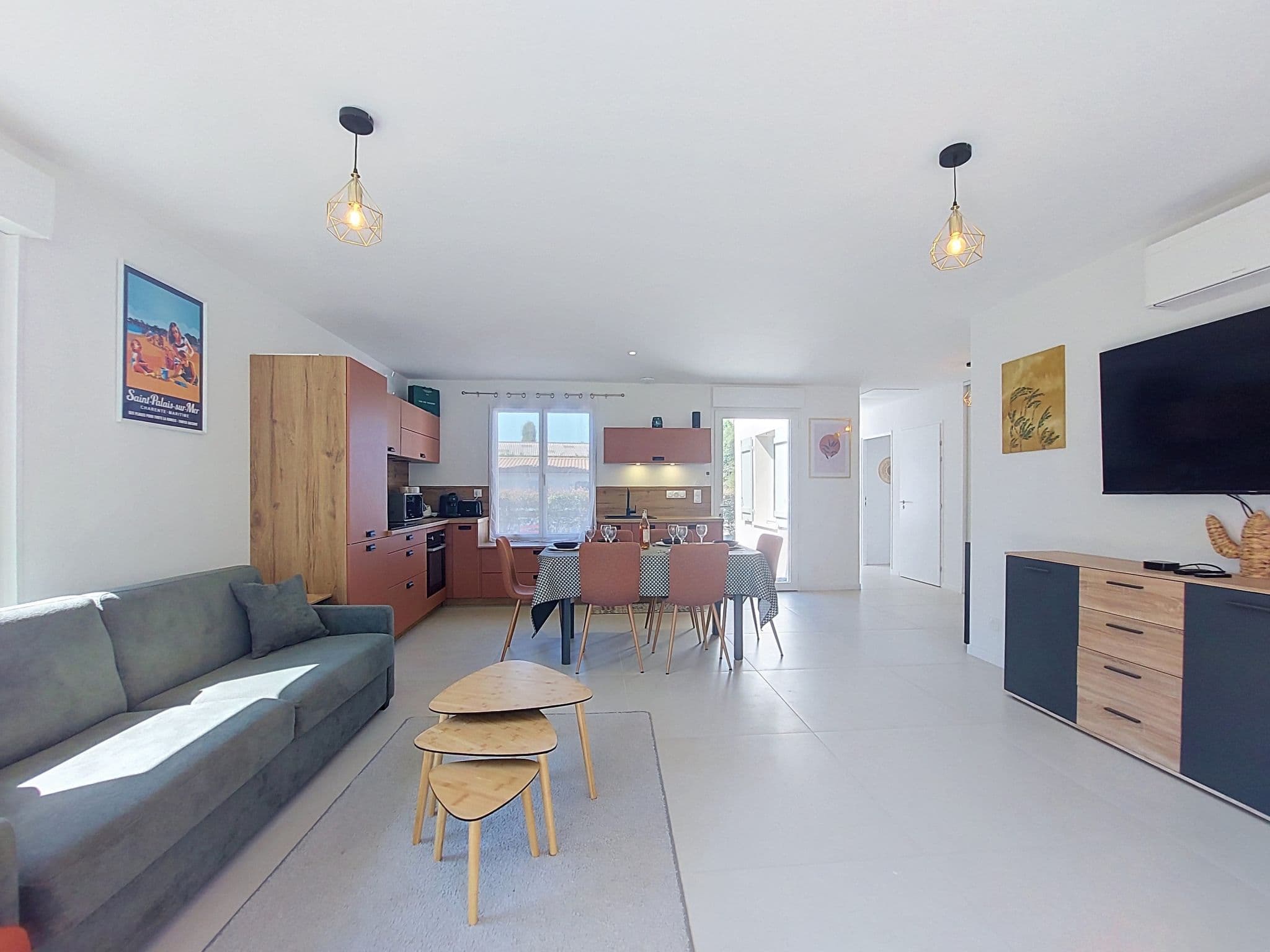 Kitchen / Dining Room
