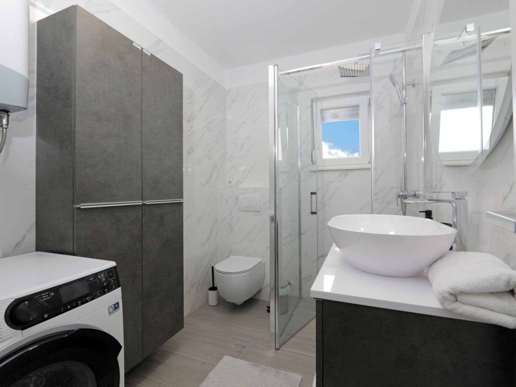 Bathroom / Wellness