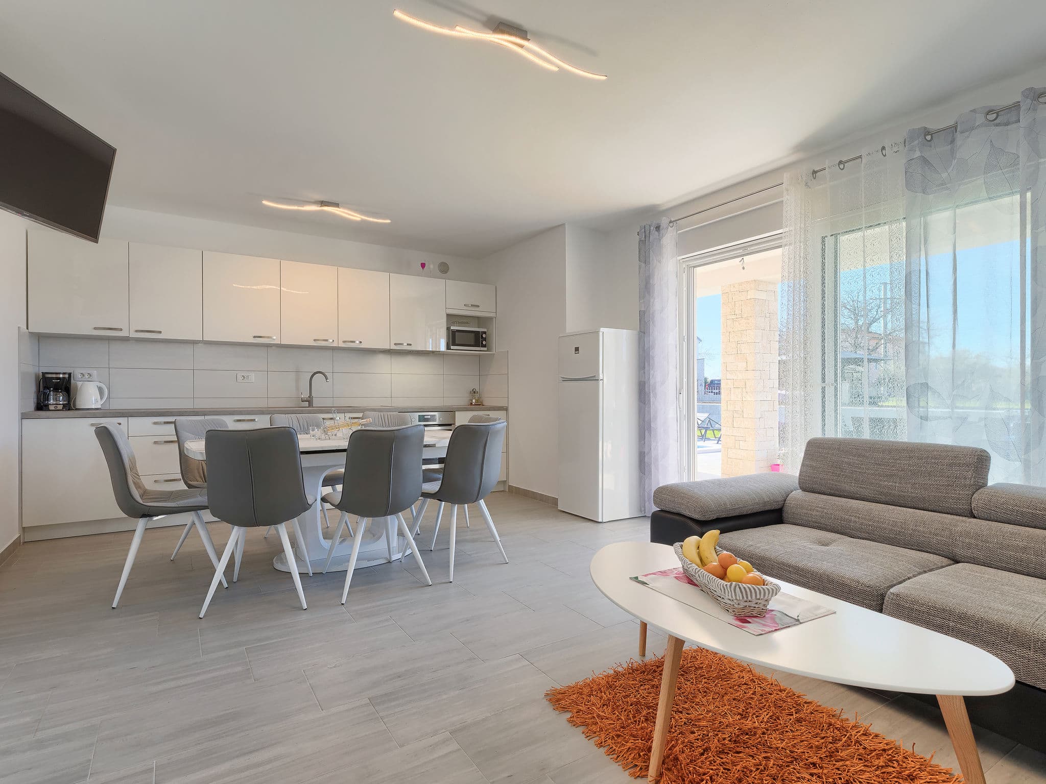 Kitchen / Dining Room