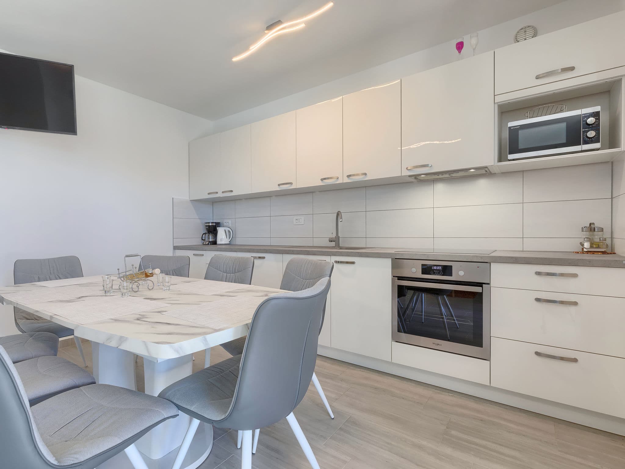 Kitchen / Dining Room