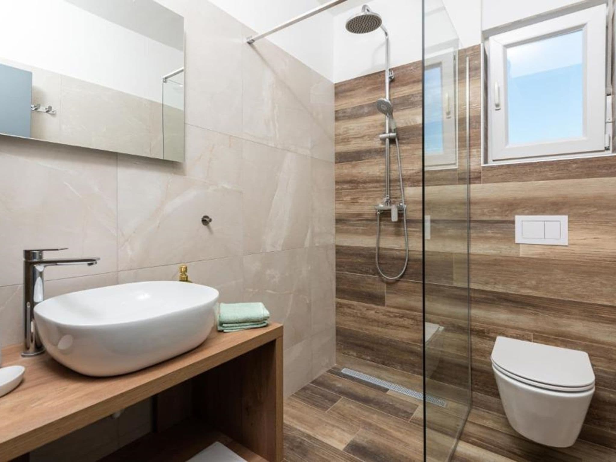 Bathroom / Wellness