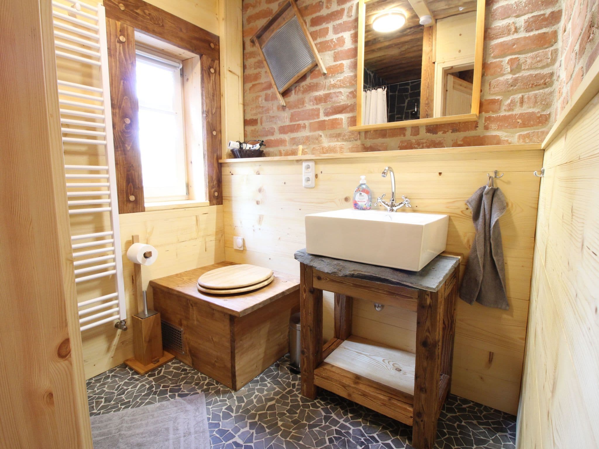Bathroom / Wellness