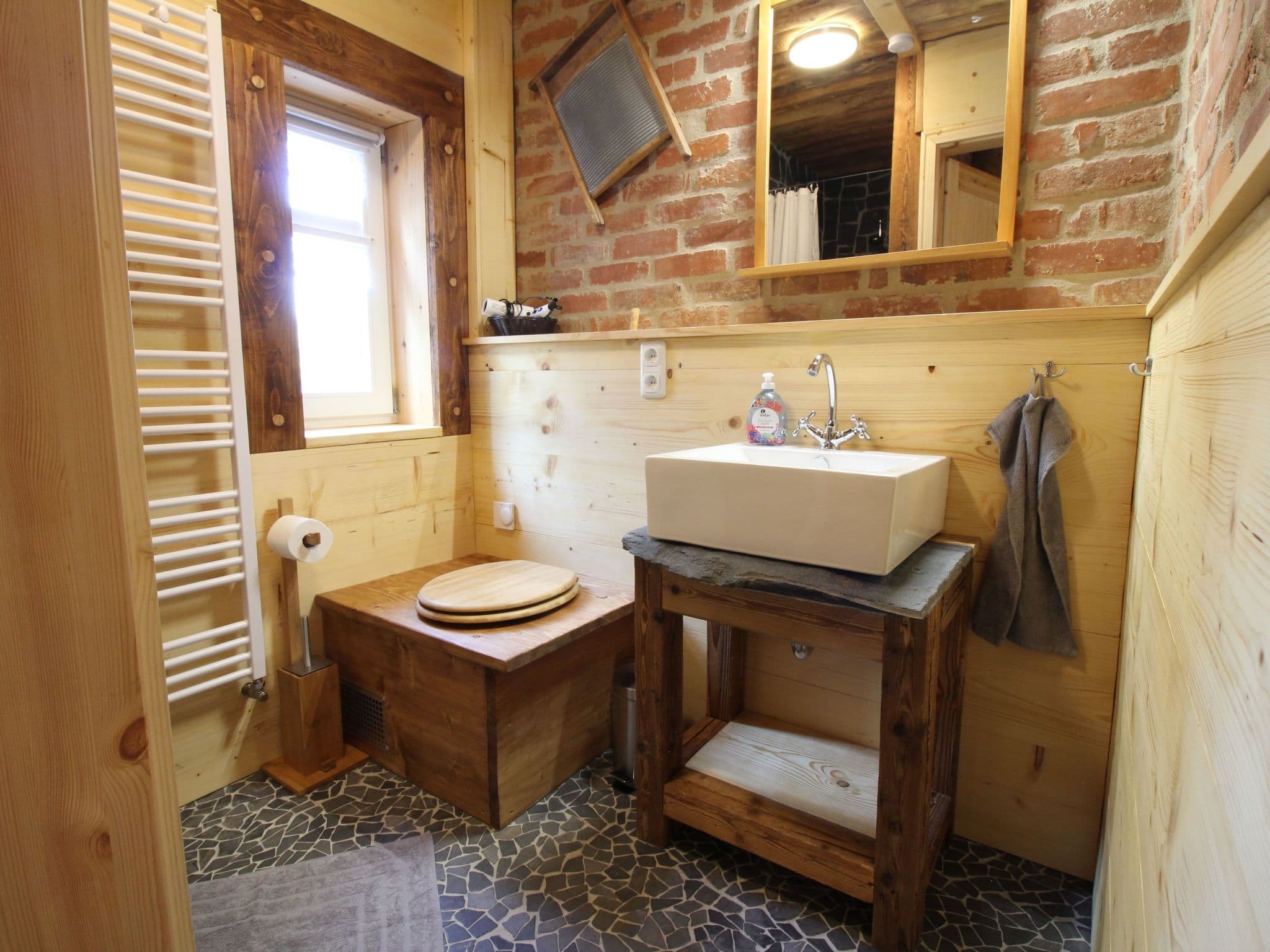 Bathroom / Wellness