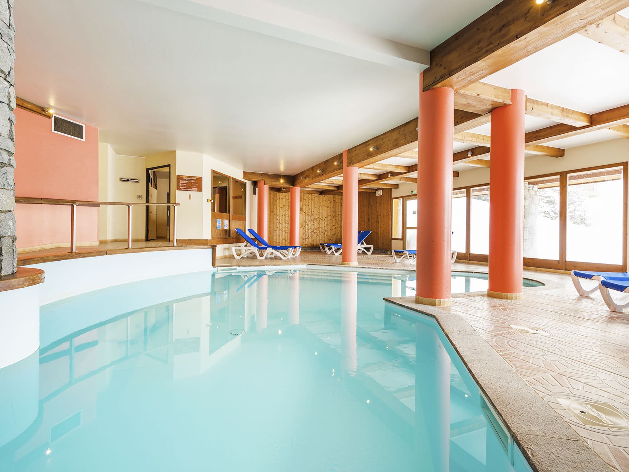 Pool Indoor