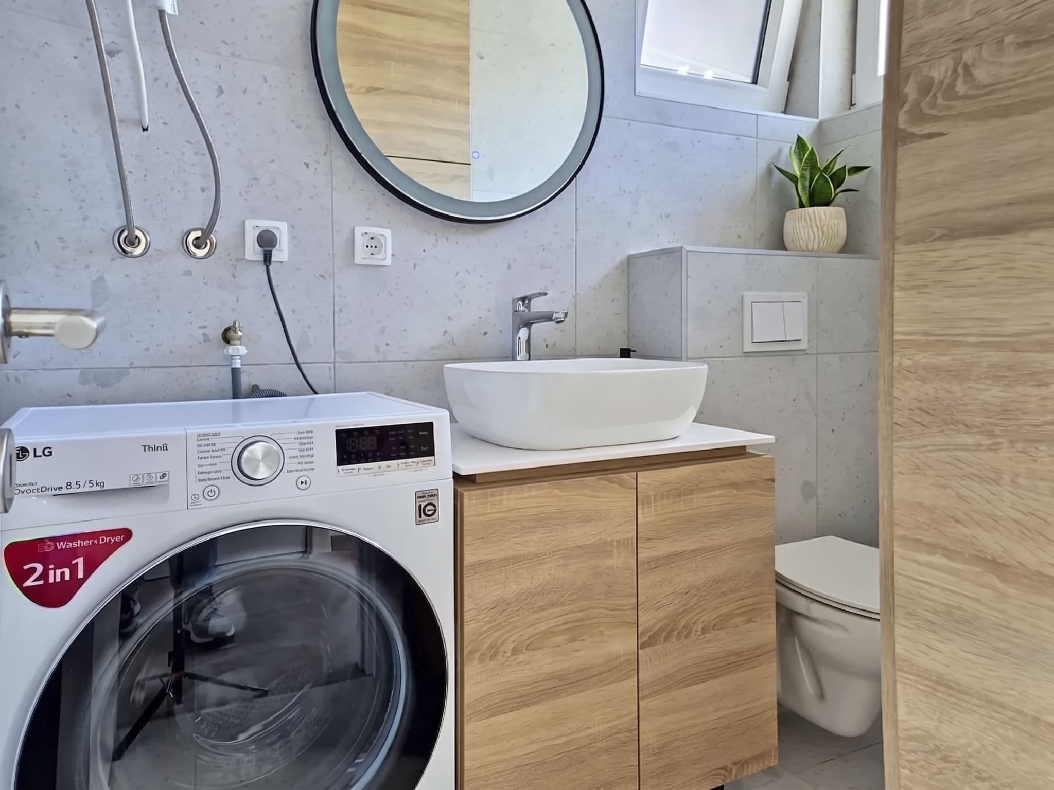 Bathroom / Wellness