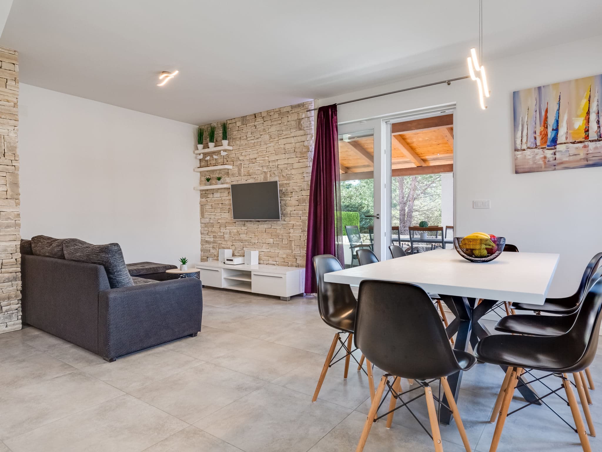 Kitchen / Dining Room