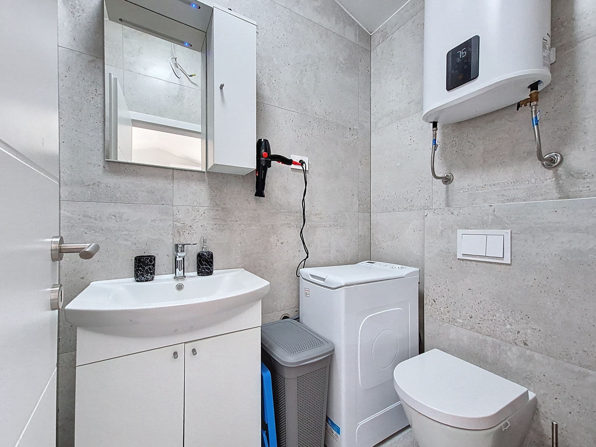 Bathroom / Wellness