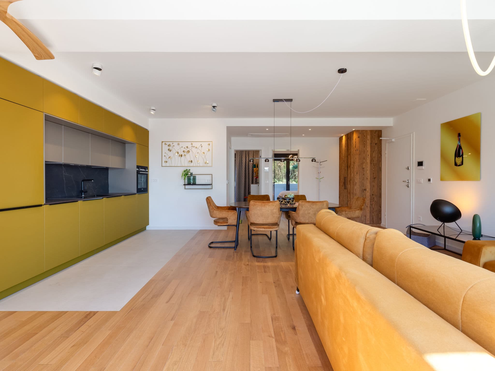 Kitchen / Dining Room