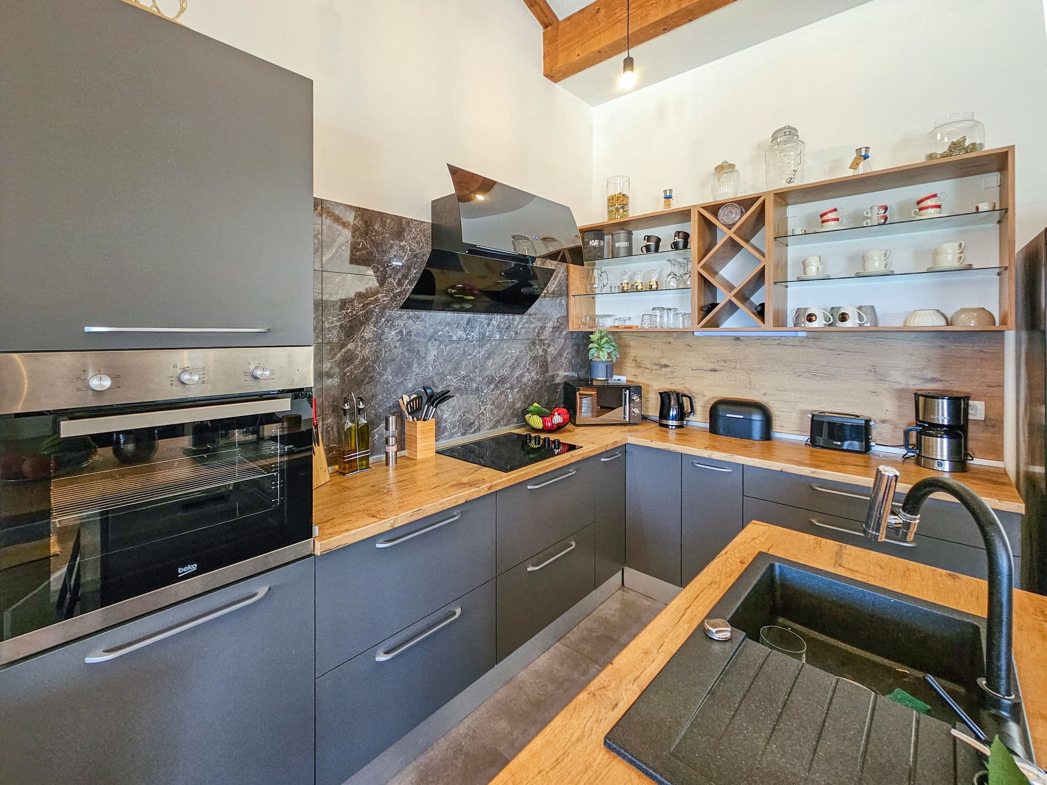 Kitchen / Dining Room
