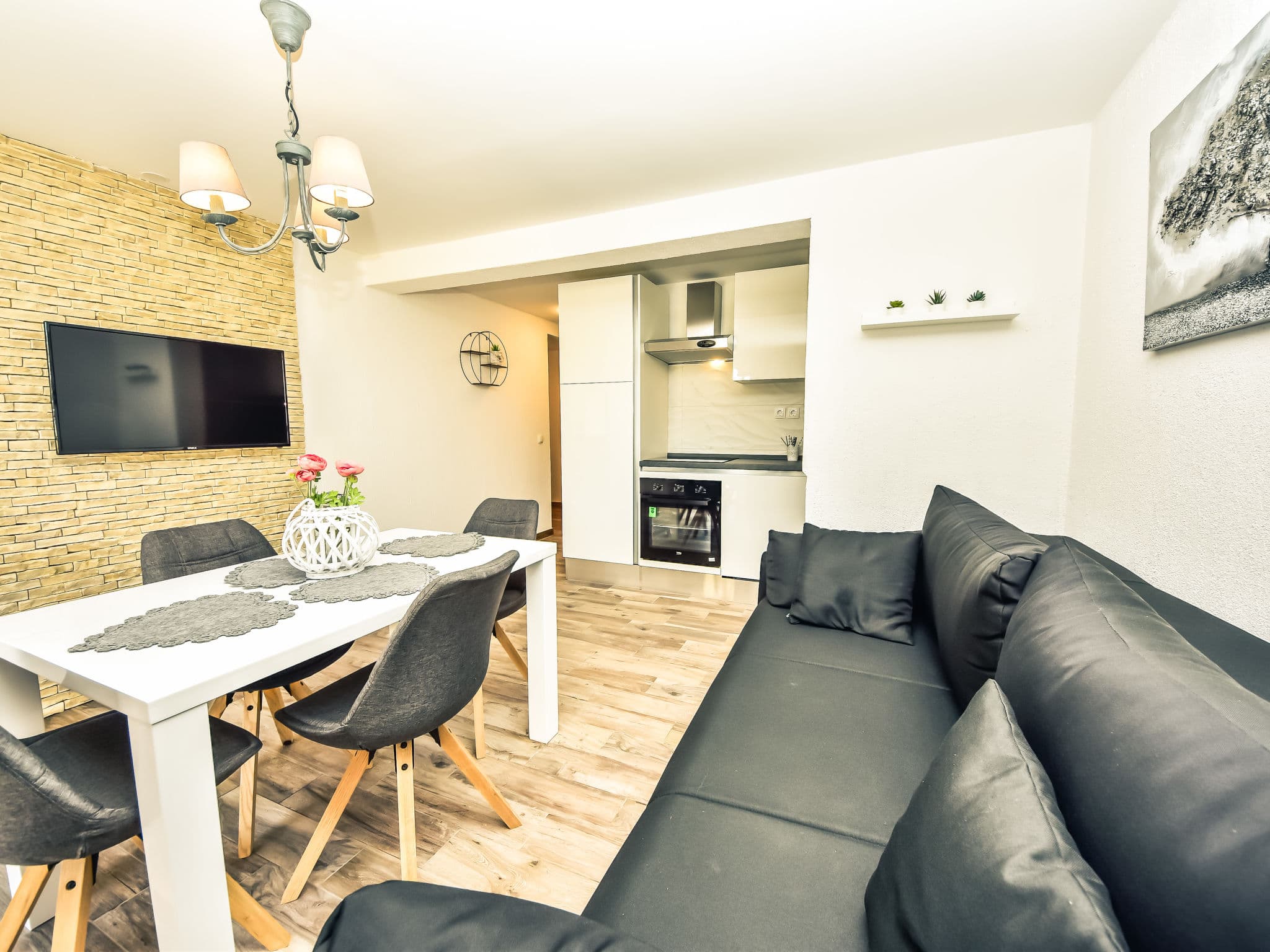 Kitchen / Dining Room