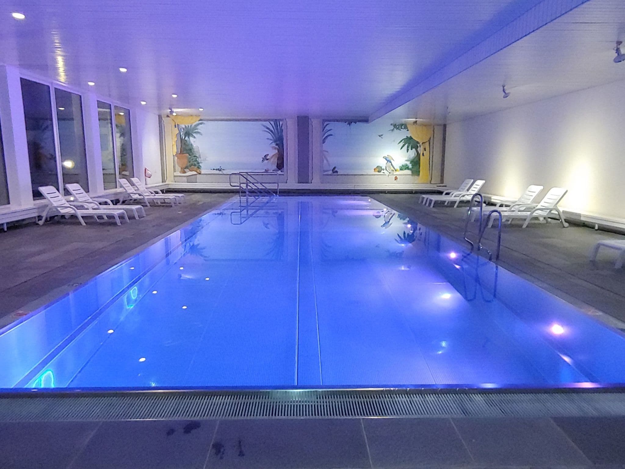 Pool Indoor