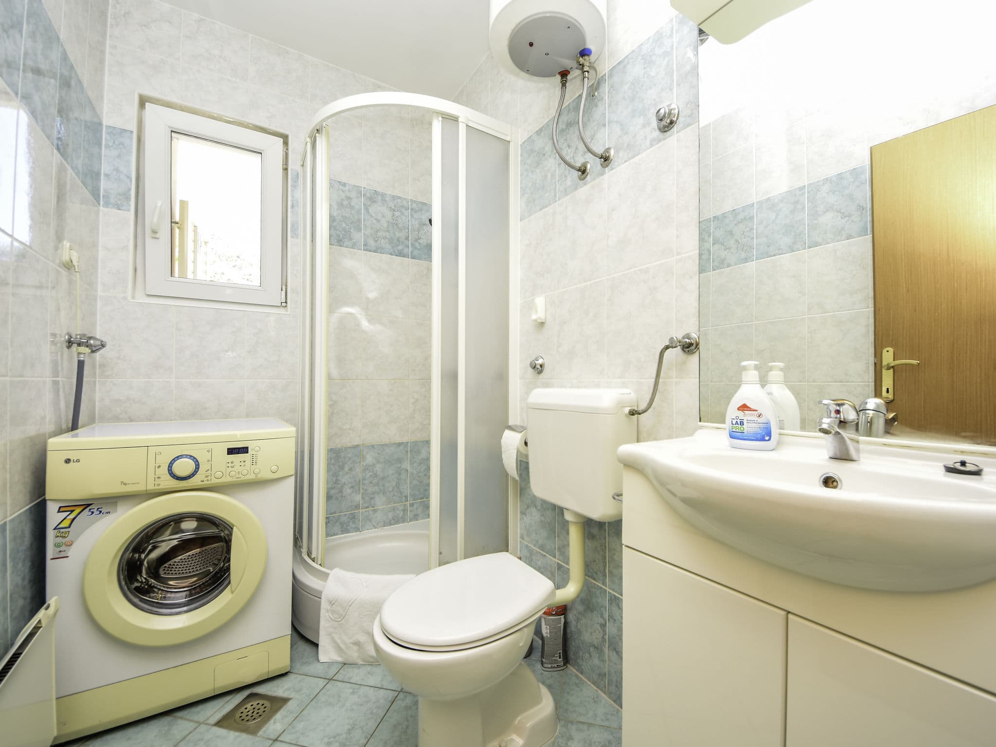 Bathroom / Wellness