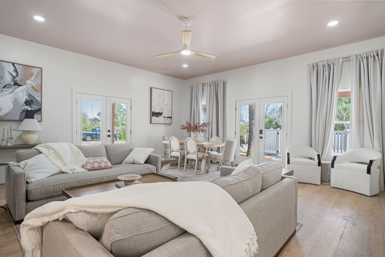 Light, bright, and airy—the heart of your vacation.