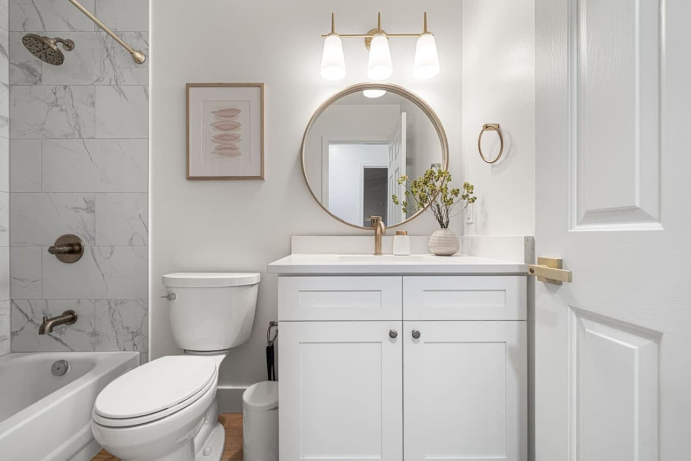 A shower/tub combo for versatility