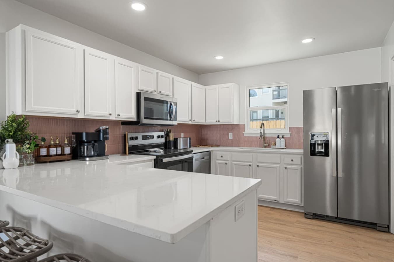 Fully equipped and ready for your favorite recipes.
