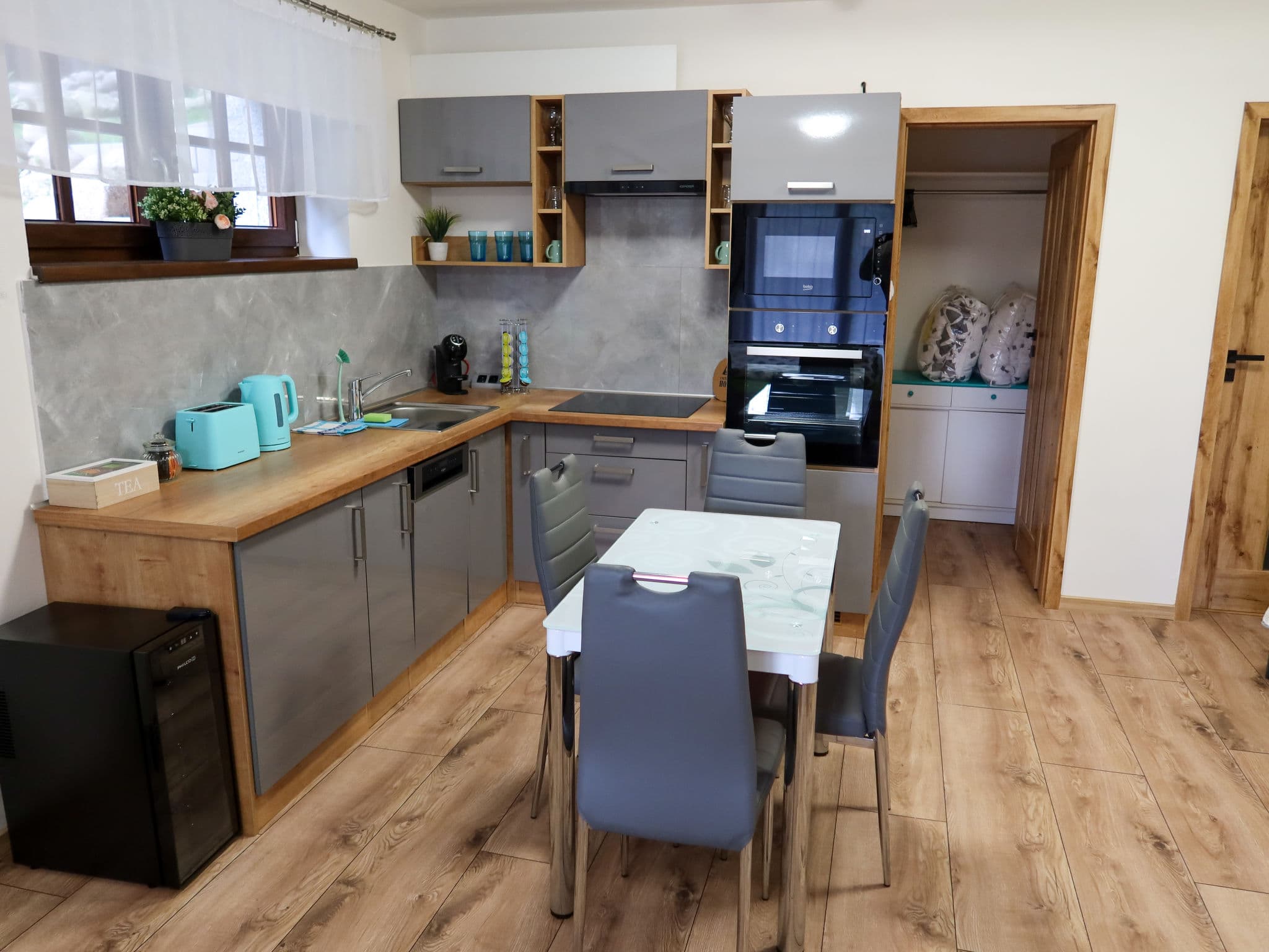 Kitchen / Dining Room