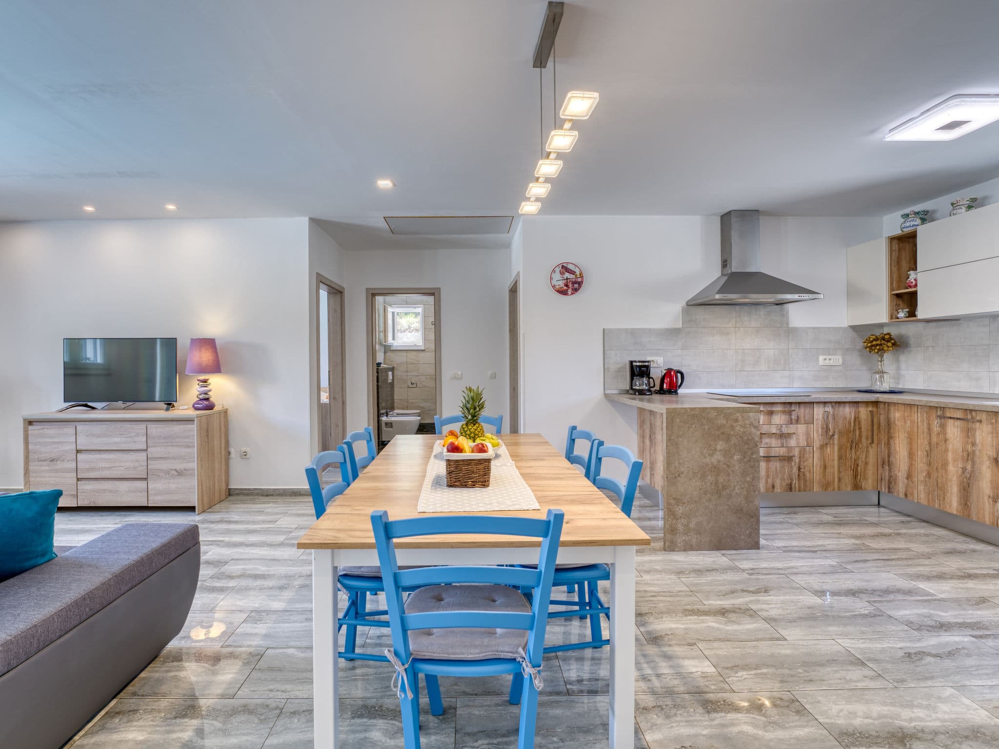 Kitchen / Dining Room