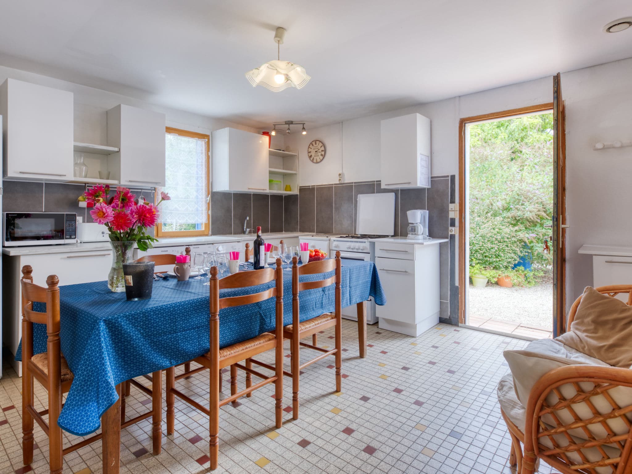 Kitchen / Dining Room
