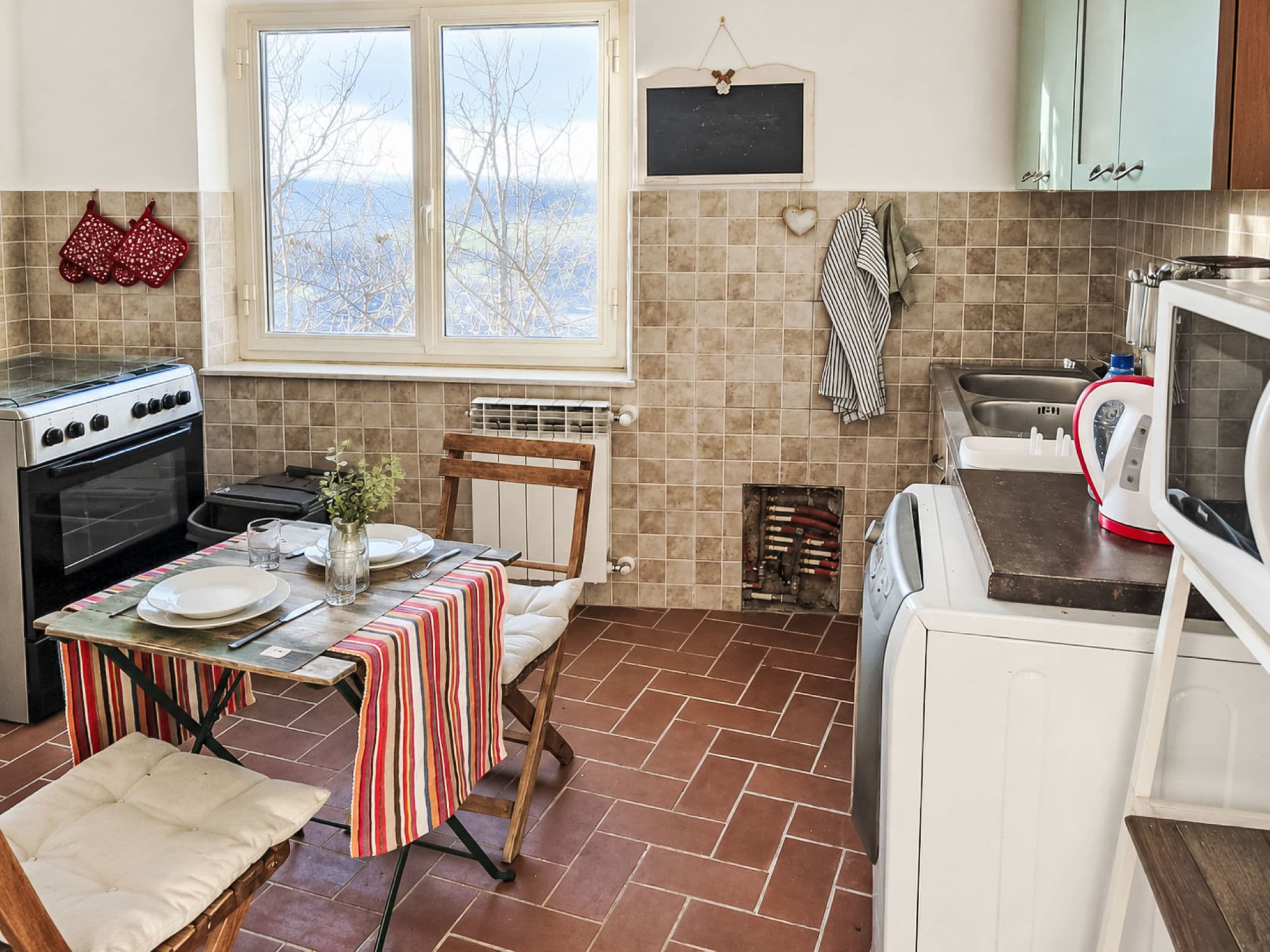 Kitchen / Dining Room