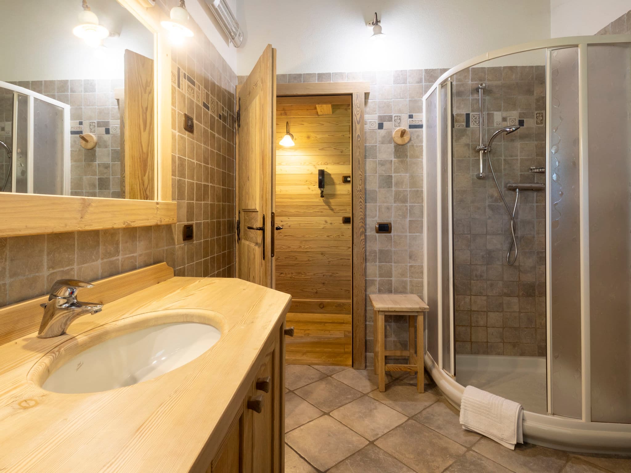 Bathroom / Wellness