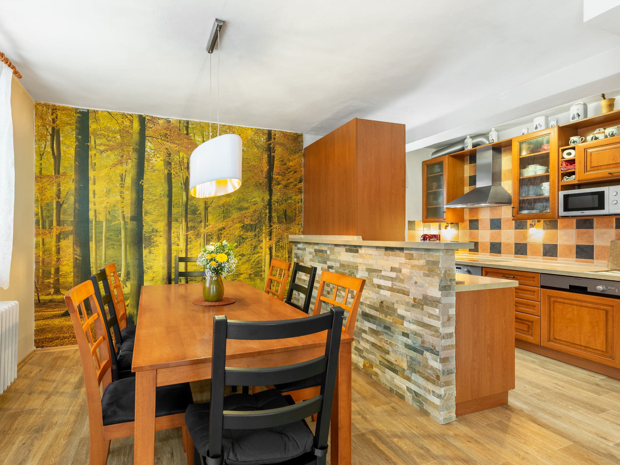 Kitchen / Dining Room