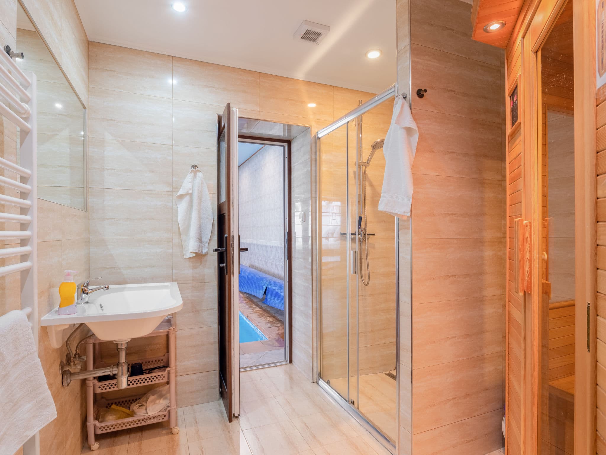 Bathroom / Wellness