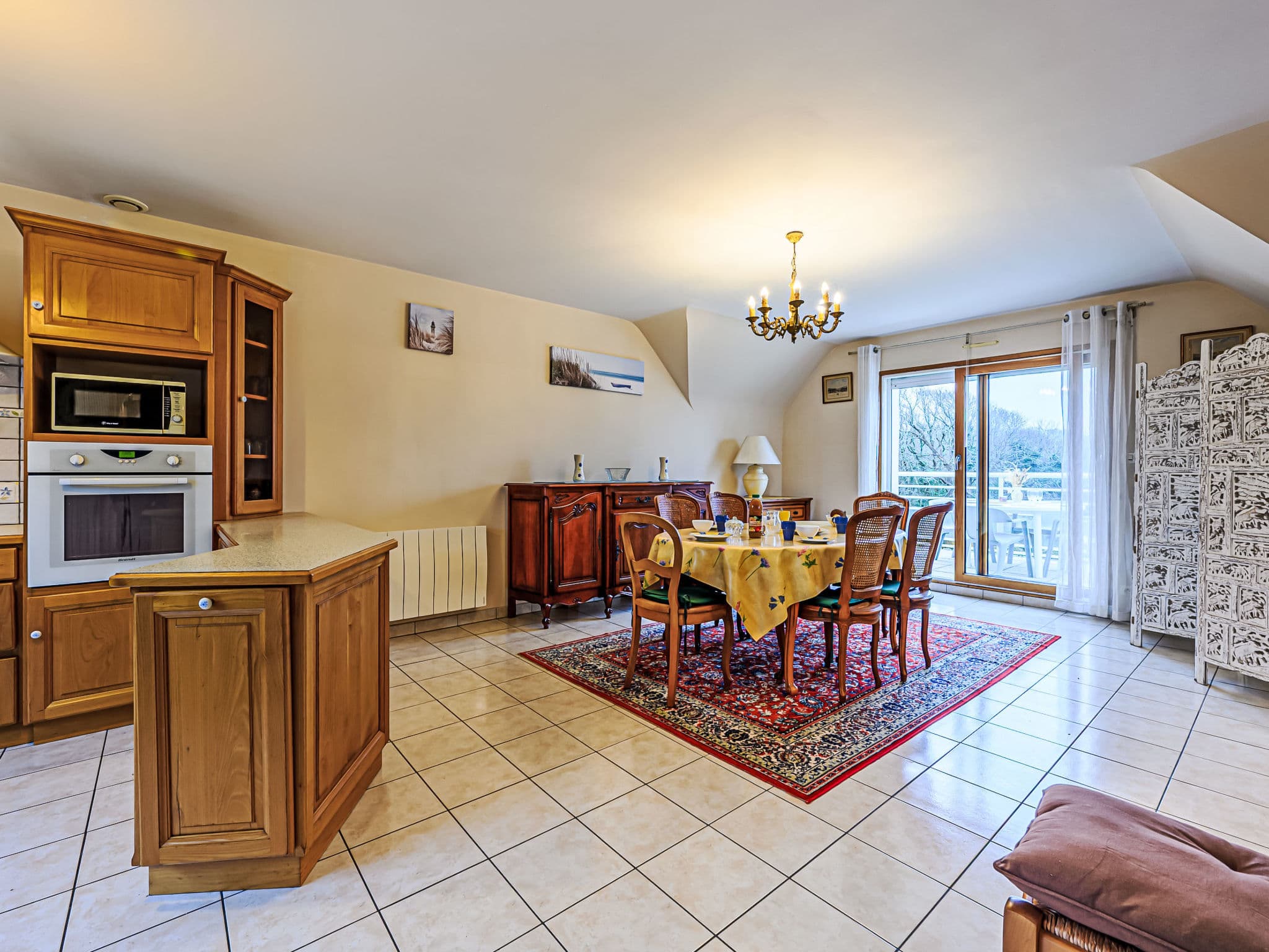 Kitchen / Dining Room