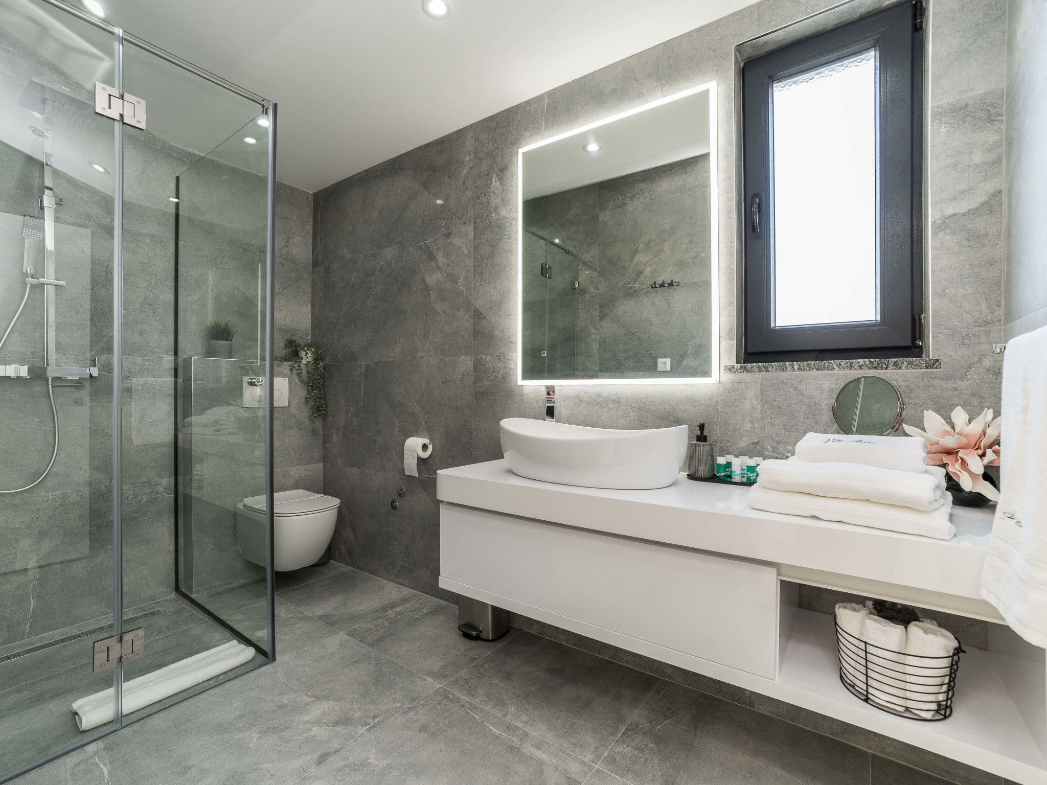 Bathroom / Wellness