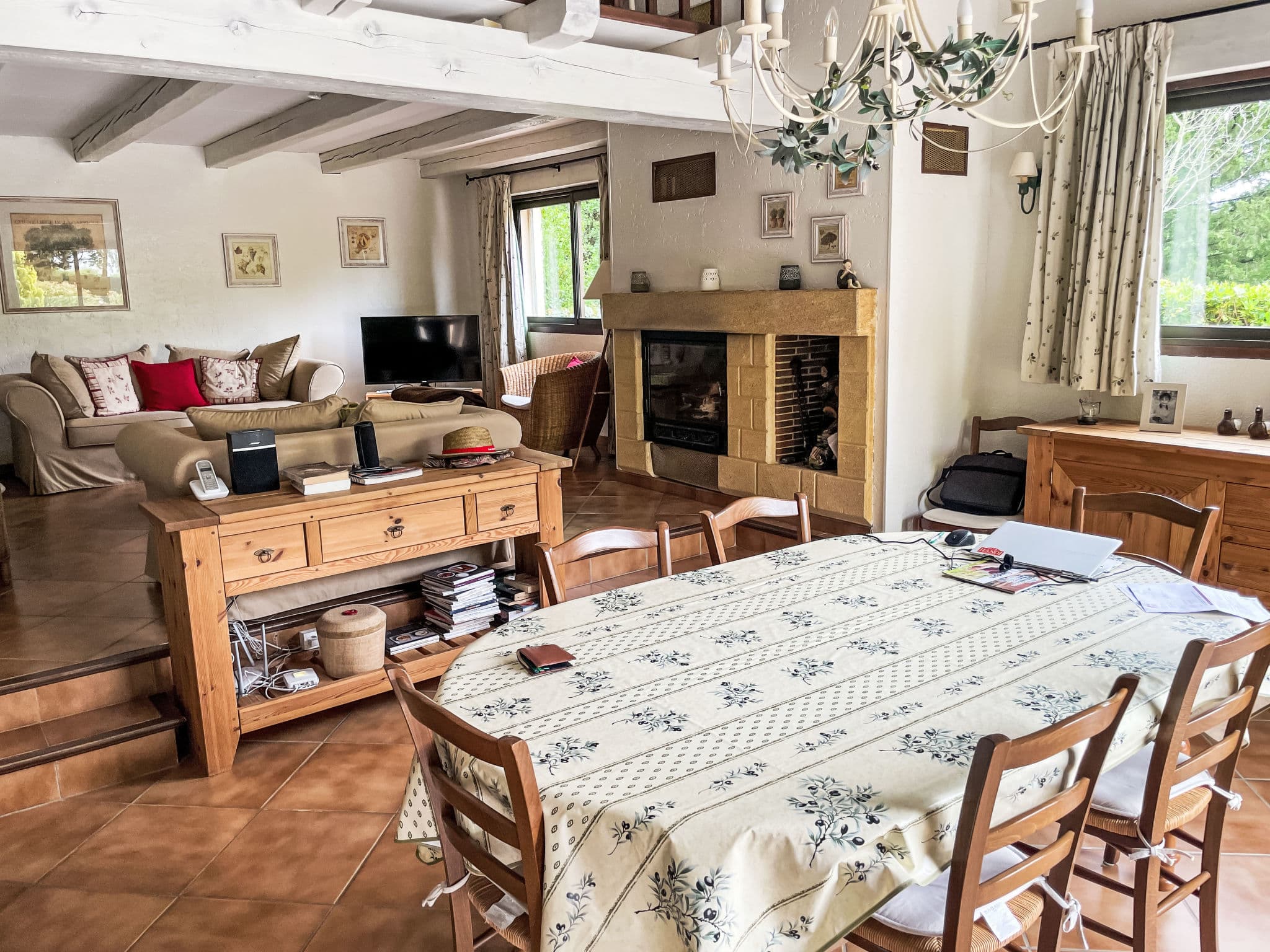 Kitchen / Dining Room